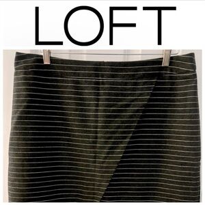 LOFT Outlet Skirt women’s sz 14, faux wrap, draped mini charcoal/white, EUC